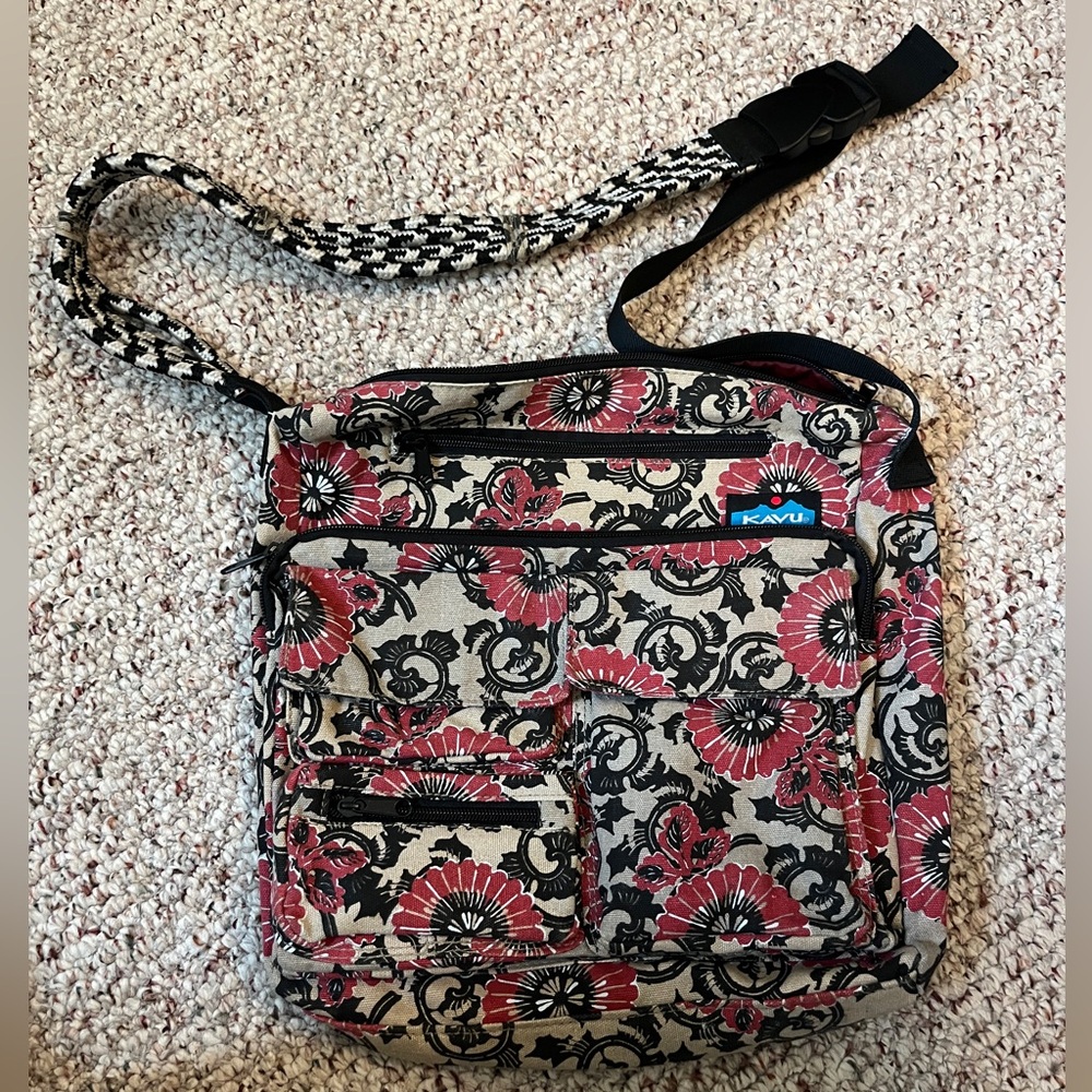 Kavu Floral Patterned Crossbody Bag Knapsack with Zippered and Velcro Pockets